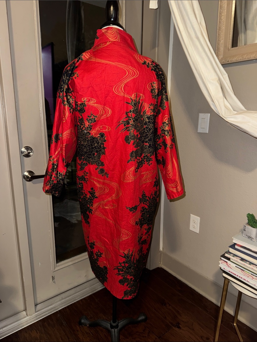 Red Kimono Robe Black Floral Gold Detail Authentic Japanese Adult One Size - Picture 3 of 11